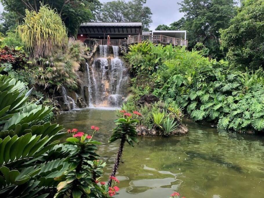 Bungalow Avec Jacuzzi Privatif Villa Sainte-Rose Buitenkant foto