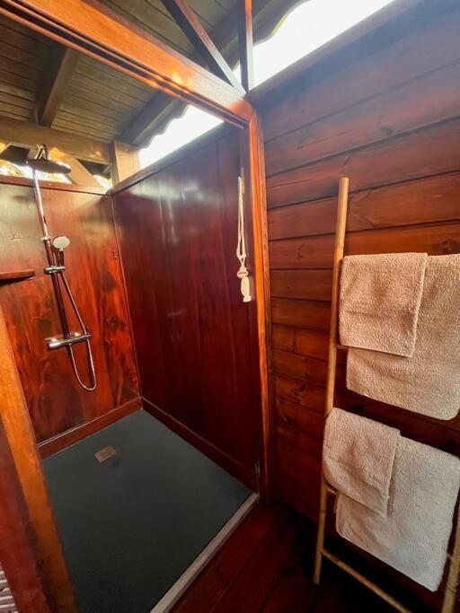 Bungalow Avec Jacuzzi Privatif Villa Sainte-Rose Buitenkant foto